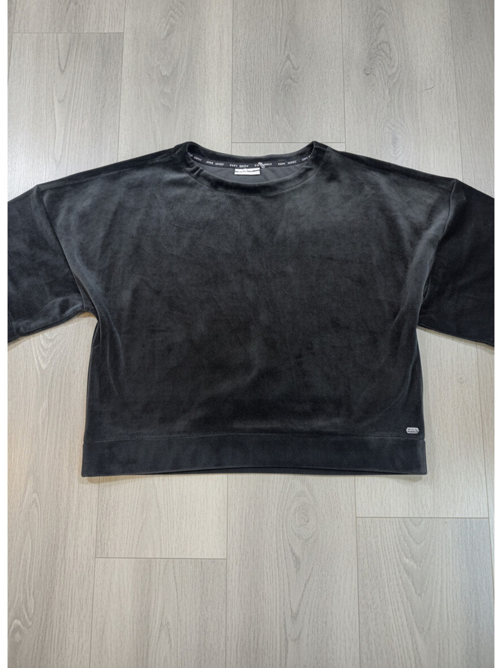 DKNY Sport Black Velvet 3/4 length Sweatshirt Size Large